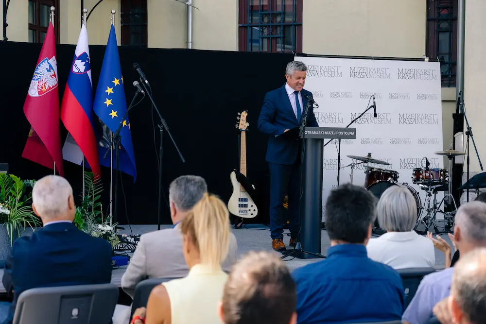 Notranjski muzej Postojna